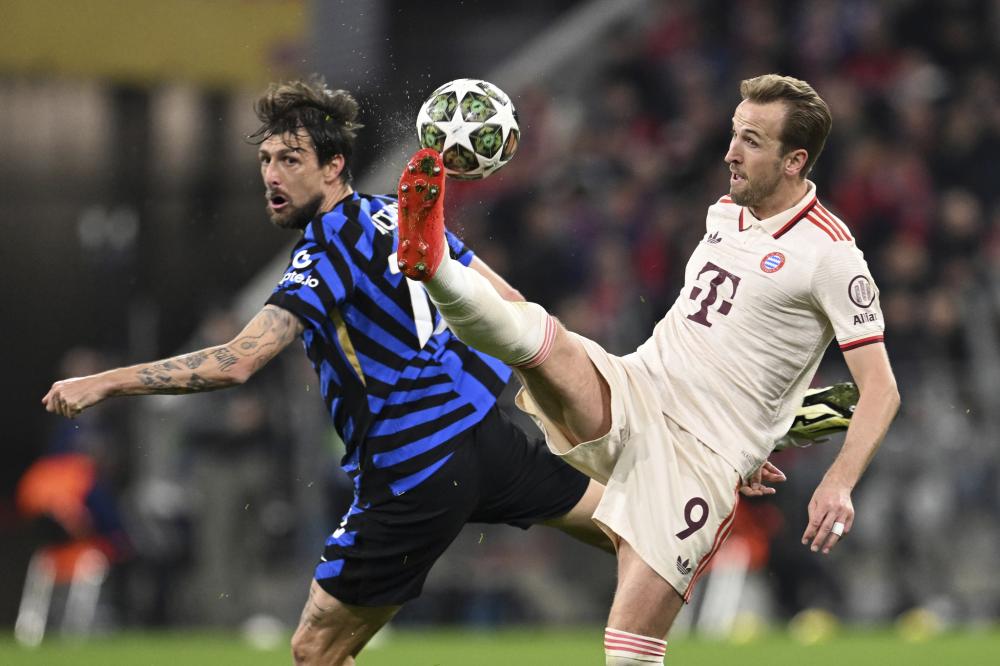 因素共同作 因素共同作